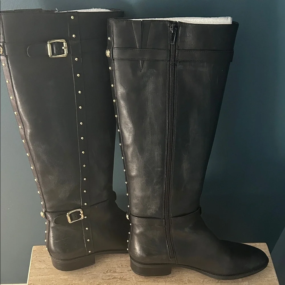 Black Leather Knee-High Boots - Picture 2 of 3